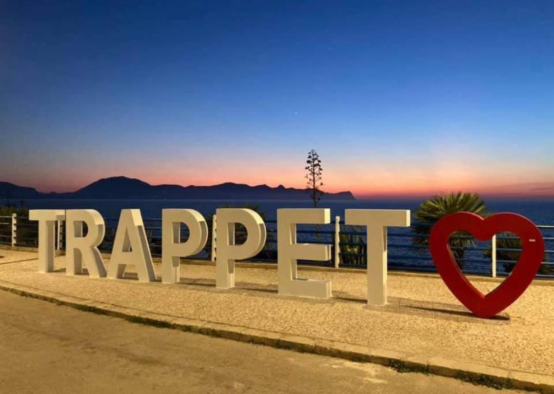 Casa Vacanza Da Mirella E Peppe ترابيتو المظهر الخارجي الصورة